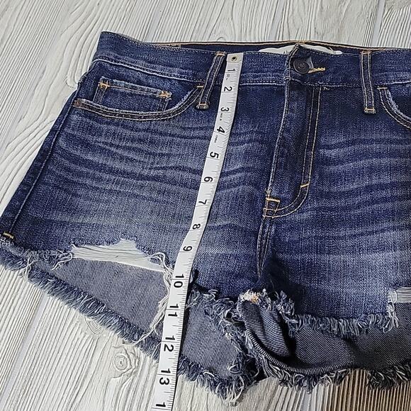 Abercrombie & Fitch Raw Hem Denim Jean Shorts Womens Size 6 Waist 28 - Picture 7 of 9